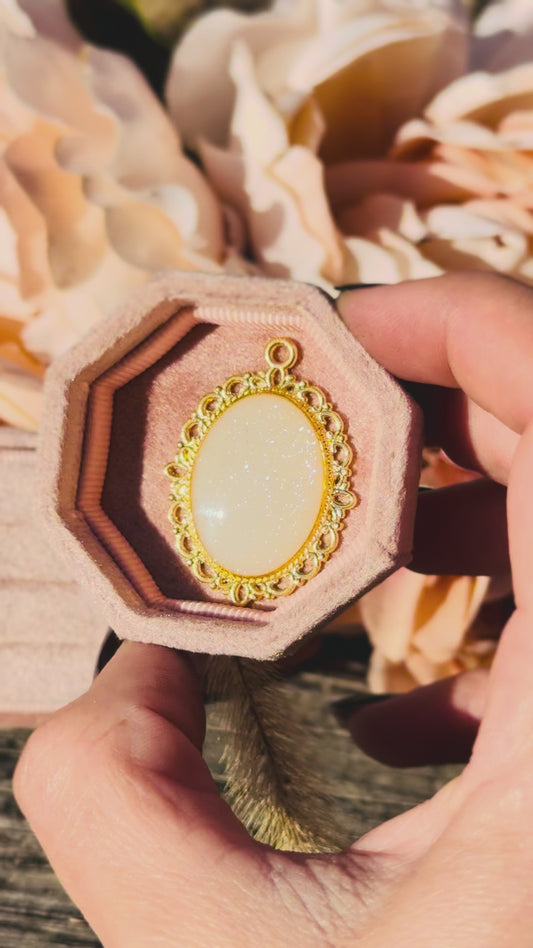 Keepsake Ornaments- This Weekend Only! 🤍